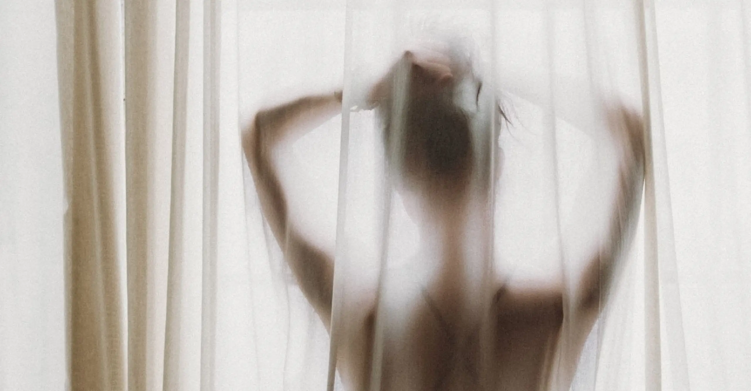 What is the difference between water based and silicone lubricant? Your guide to finding the best lube